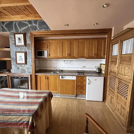 Trendyhomes Montebajo, Zona Plaza De Andalucia Y Vista A Pistas *